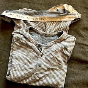 Lululemon Men's 3 Button Henley T Shirt in Blue Size Small